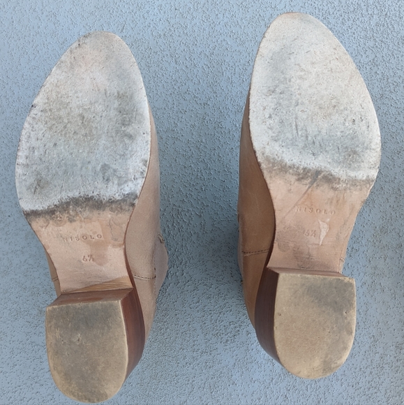 Nisolo Heeled Chelsea Bootie - Picture 5 of 5